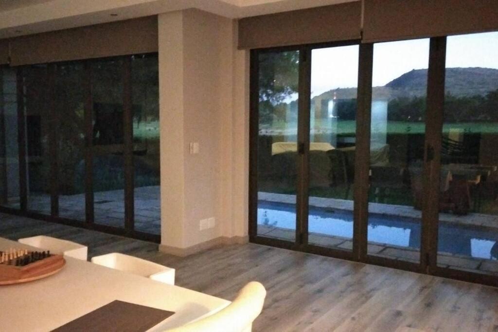 Pecanwood Estate Luxury Villa 5 Bedrooms With Pool Hartbeespoort Exterior foto
