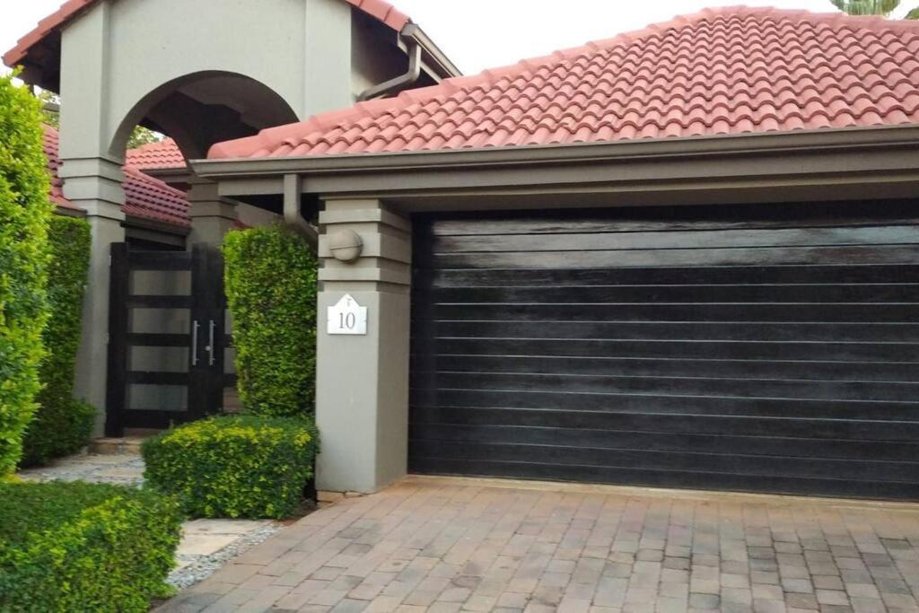 Pecanwood Estate Luxury Villa 5 Bedrooms With Pool Hartbeespoort Exterior foto